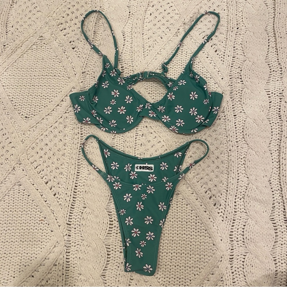 Daisy Print Green Bikini Set